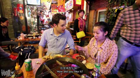 Chinese Food: Eating Sichuan Hot Pot in Chengdu With A Local Girl!