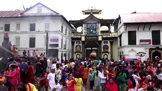 Devotees in Nepal celebrate auspicious Monday of holy month
