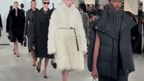The Fall/Winter 2024 #MichaelKors Collection Runway model Show