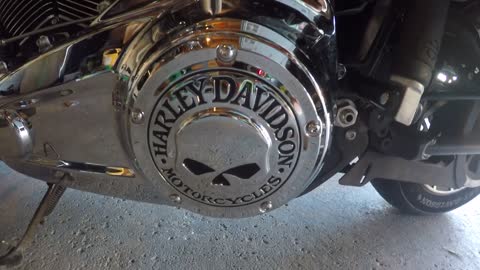 Derby Cover change on Harley Davidson Sport Glide