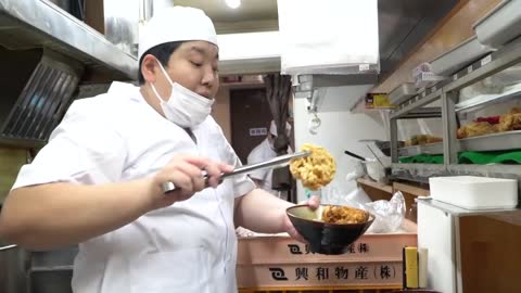 HAPPIEST Tempura Chef in Tokyo! BIG PORTIONS Soba Noodles and Tempura!