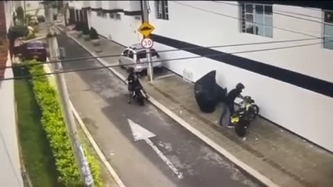 Robo de motocicleta en Lagos Uno Floridablanca