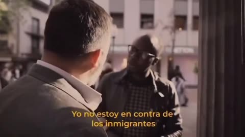 Un 'moreno' le pregunta a Abascal si está en contra de los inmigrantes.