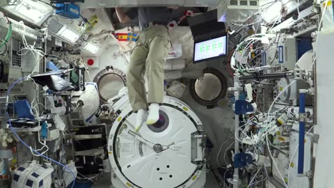 NASA Astronaut Thomas Marshburn Reads “Goodnight Moon” in Space