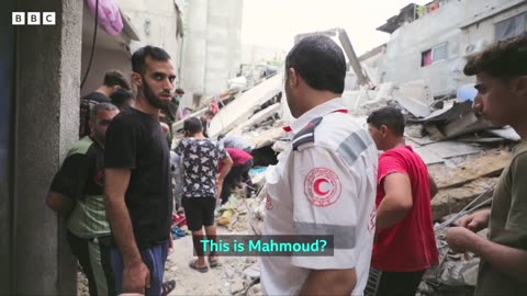 BBC follows Red Crescent paramedics duringfirst month of Israel-Gaza war | BBC News