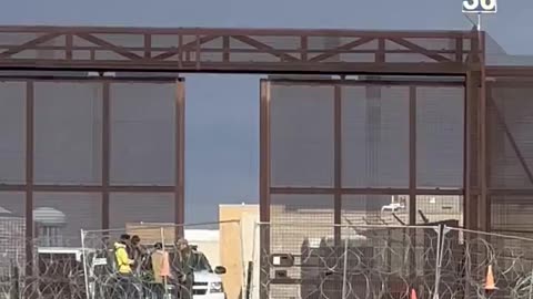 Texas National Guard allowing illegal entry in El Paso, Texas.