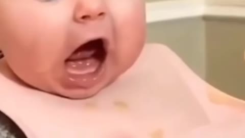 Baby Mounth Expression While Eating / Viral Funny Baby Video