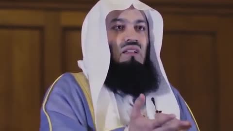 Who Is A Bankrupt? -- Mufti Menk