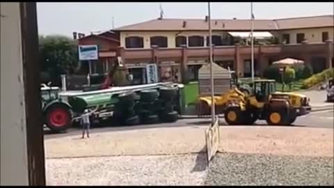 HEAVY EQUIPMENT TOPPLE OVERS AND ACCIDENTS