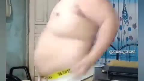 fat boy funny dancing