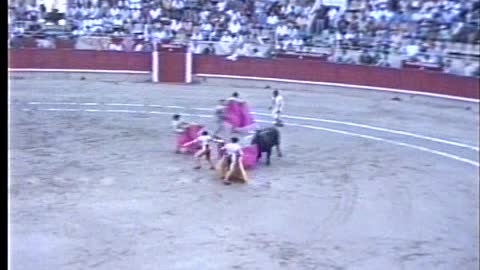Bullfighting in Barcelona, Spain 1991 Part 2