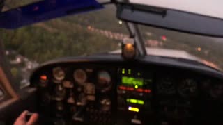 Piper Cherokee daytime/evening landing