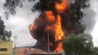 Grave incendio consumió fábrica de productos de aseo en Bogotá 2