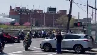 DMX’s funeral procession with hundreds of bikesand cars