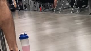 Guy doing lateral pulls incorrectly gym fail