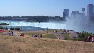 Sunny day at Niagara Falls