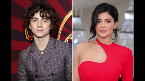 Timothée Chalamet and Kylie Jenner Lock Lips in a Spontaneous Embrace. 💏
