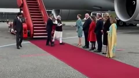 Danish PM Frederiksen received Modi at the airport his arrived at Copenhagen