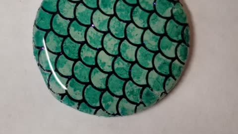 Fish scale Pop socket