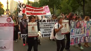 Actos vandálicos e indignación en manifestación contra la violencia machista en México