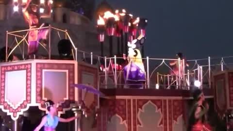 Minnie Mouse Summoner On Stage Cartoon