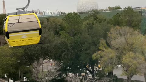 A minute on the Disney Skyliner!
