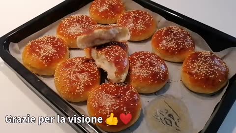 Ottimi per colazione! con POCHISSIMI INGREDIENTI ! Sofficissimi e buonissimi!