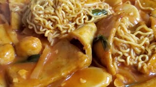 Introduce Korean food (Spicy rice cake)