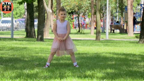 Girl Kid Dance in Garden makes your day (Shape of You)
