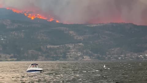 Boaters Watch Wildfire Burn in British Columbia