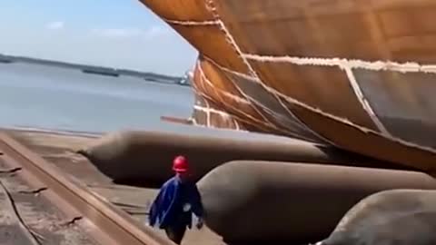 #shortvideos​ Pushing a huge ship into water amazing video #shorts