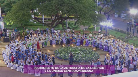 Antorcha de la Libertad - símbolo de la Paz y la Unidad