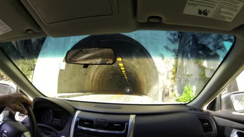 Yosemite tunnel which leads to the famous tunnel view.