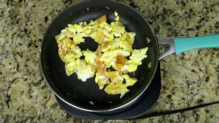 How to cook eggs and tortillas for breakfast!! SO DELICIOUS!